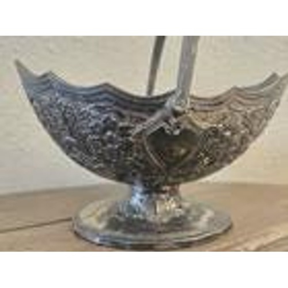 Vintage Silver Plated Oval Basket With Handle Floral Design Regal Victorian 6.5" - Picture 7 of 16